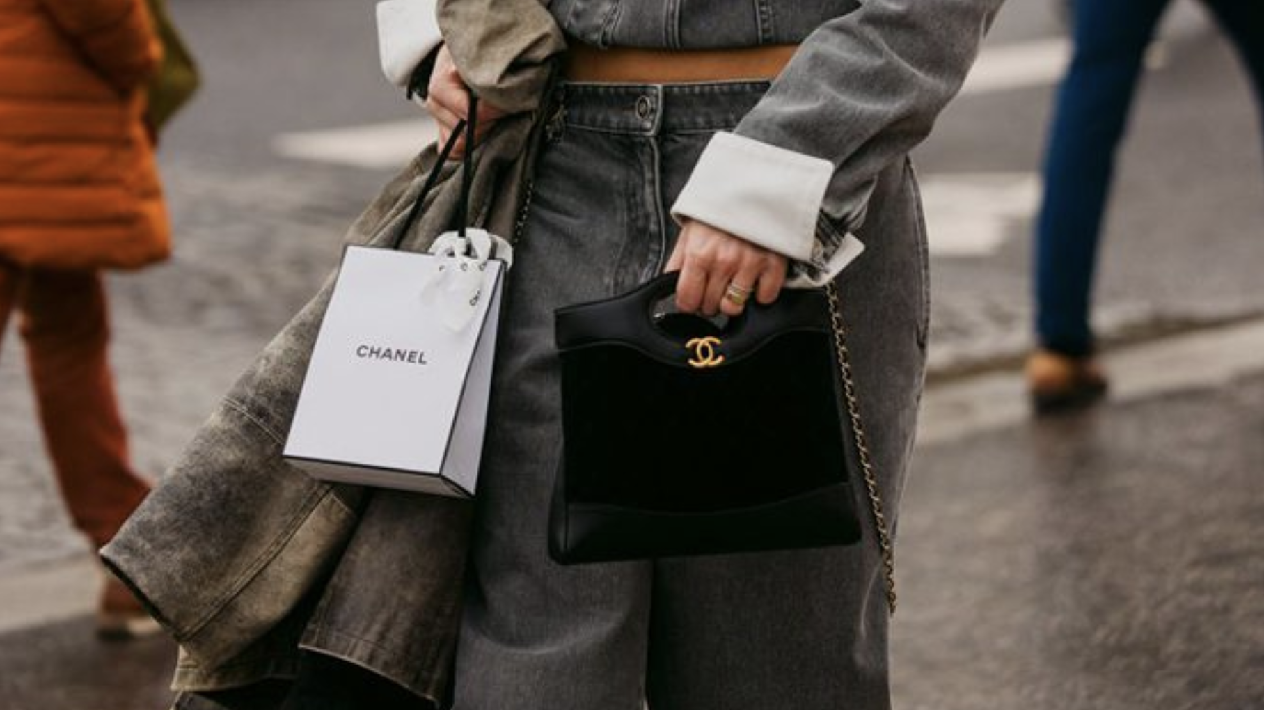 Proof that size doesn’t matter, unless we’re talking about rent in Manhattan. Proof that size doesn’t matter, unless we’re talking about rent in Manhattan.